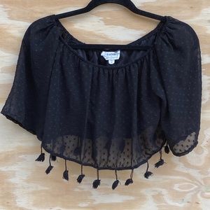 flirty black crop top